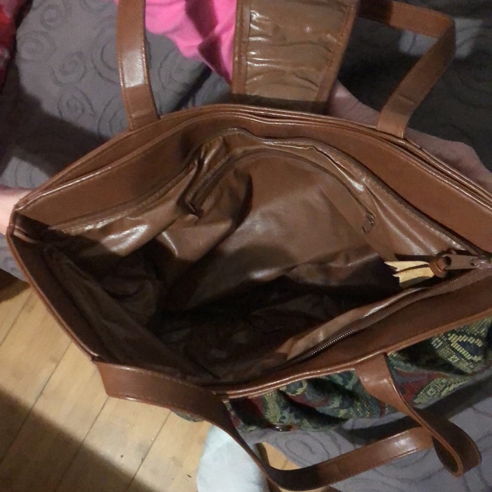Purse - Picture 3 of 3